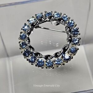 Vtg Silver Tone Circle Sphere Brooch Blue Rhinestones 1.25 In Retro Fashion Pin